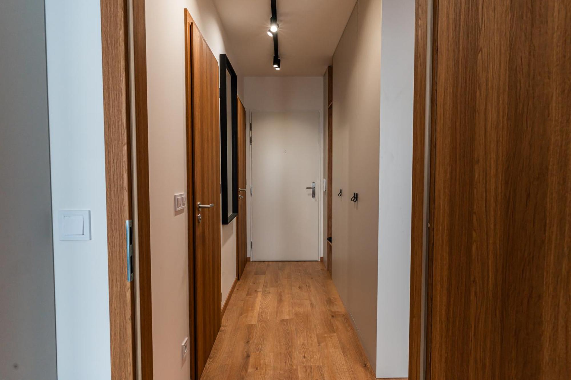 Luxury Center - Parking Included Apartment Kosice