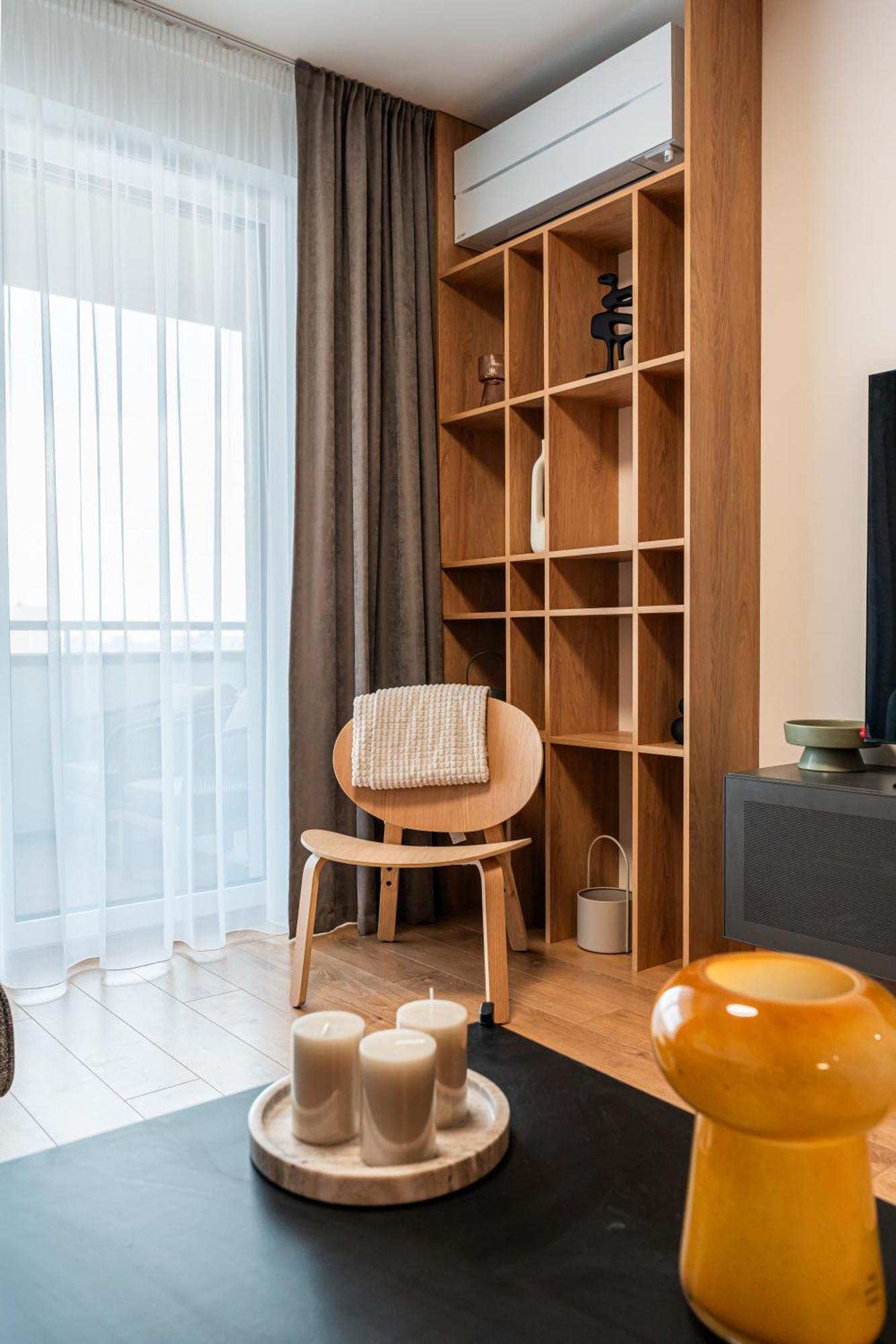 Luxury Center - Parking Included Apartment *