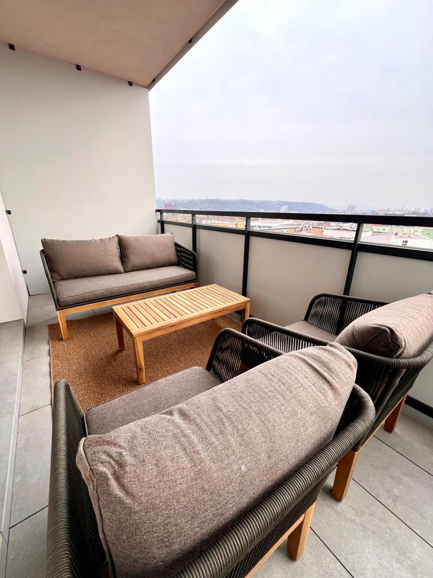Luxury Center - Parking Included Apartman